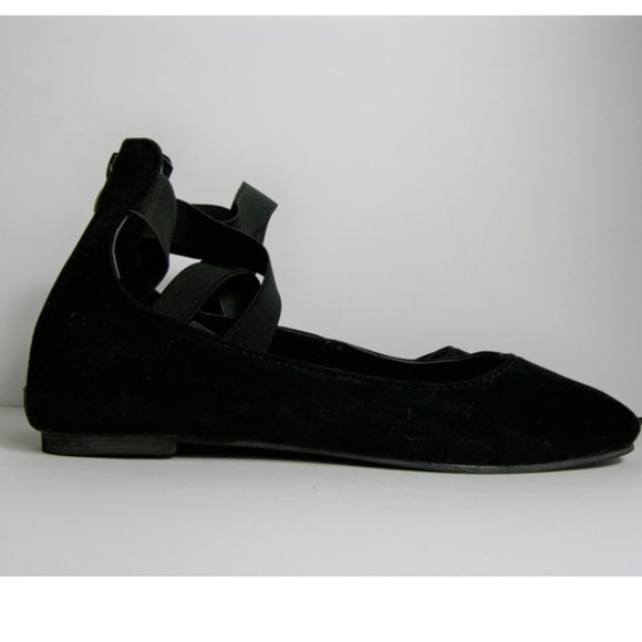 1 LEFT Rebel Black Suede Ballet Flat w Ankle Strap - Picture 4 of 7